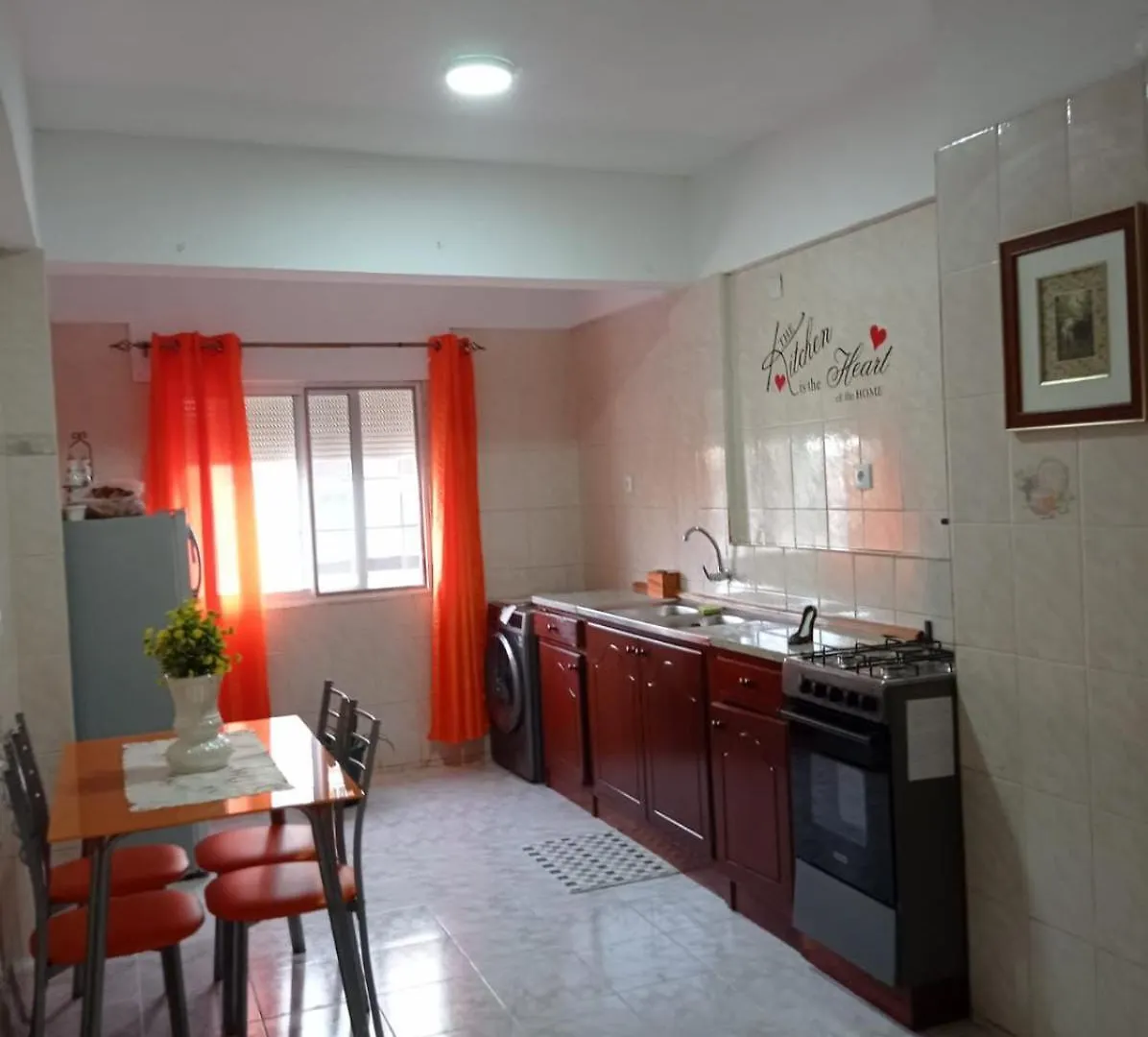 Lovely Apartment In Mindelo City Center